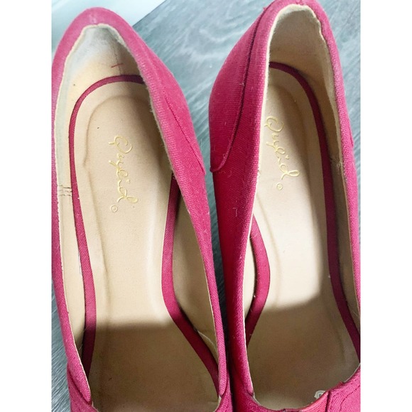 Qupid | Red Canvas Peep Toe Wedged Heels Size - Picture 5 of 10